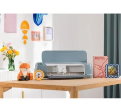 Cricut Maker 4 + Essentials-Bundle